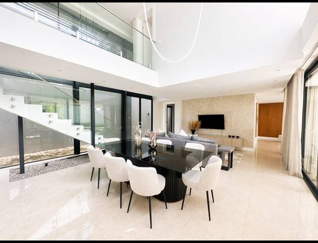 4 BEDROOM CLUSTER FOR SALE IN HOUGHTON
